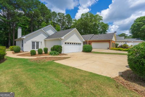 Single Family Residence in Fayetteville GA 150 Woodgate Circle.jpg