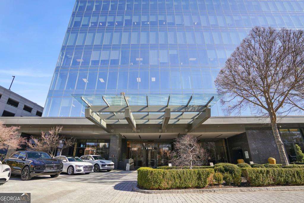3630 Peachtree RD NE 2404