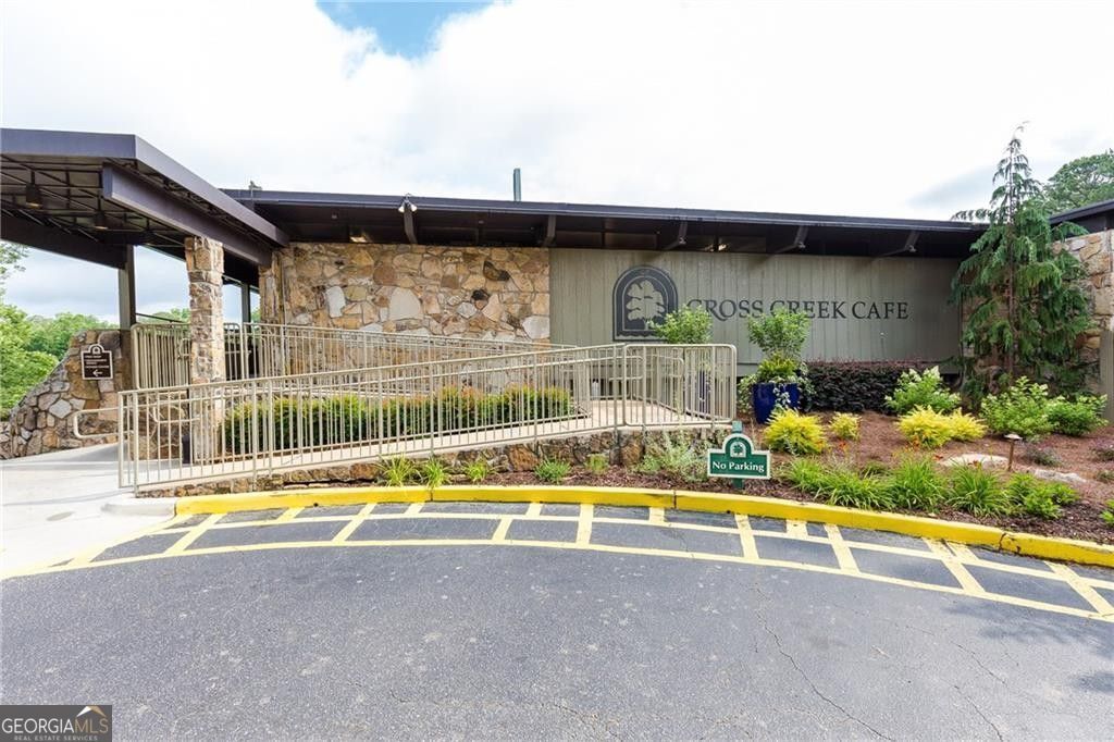 Photo of 82 Montre Square NW, Atlanta, GA 30327 (MLS # 10740045)