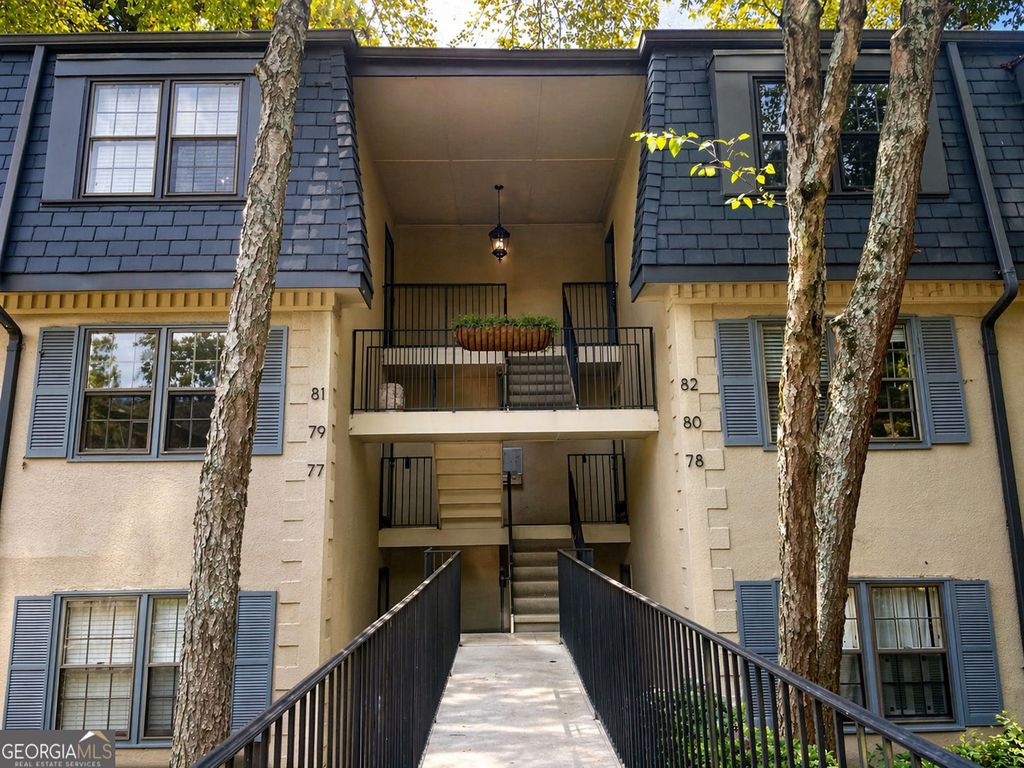 Photo of 82 Montre Square NW, Atlanta, GA 30327 (MLS # 10740045)