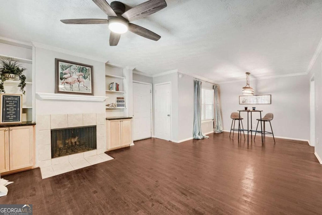 Photo of 1150 Collier Road NW #H10, Atlanta, GA 30318 (MLS # 10837713)