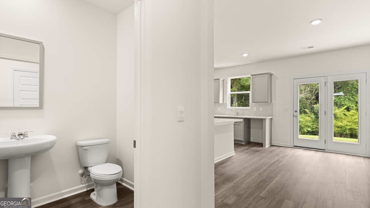 2251 Edgecombe LN