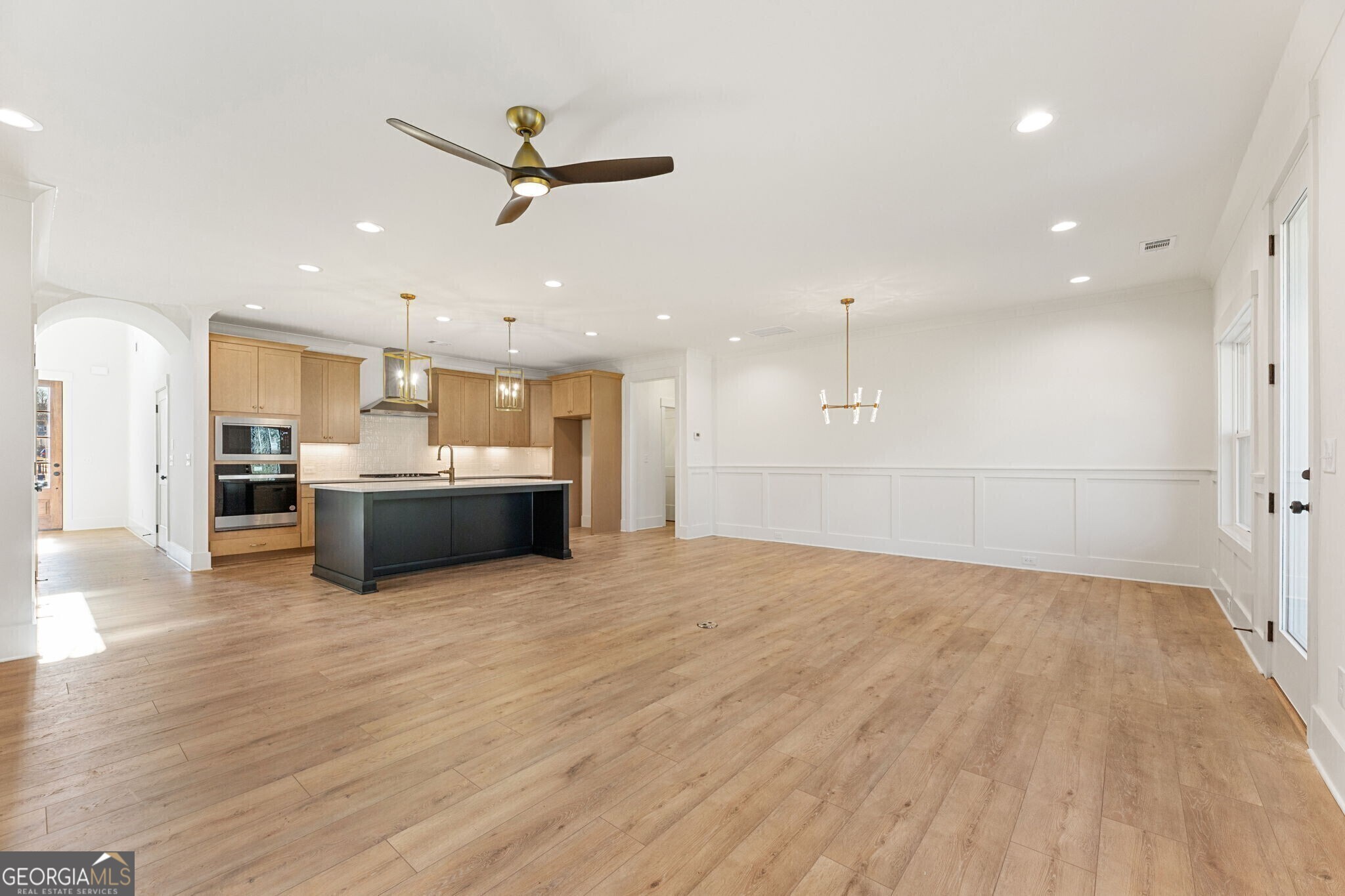 3420 Hillshire DR