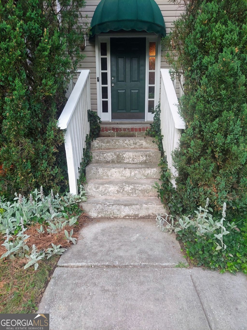 Photo of 2737 Crestworth Lane, Buford, GA 30519 (MLS # 10774109)
