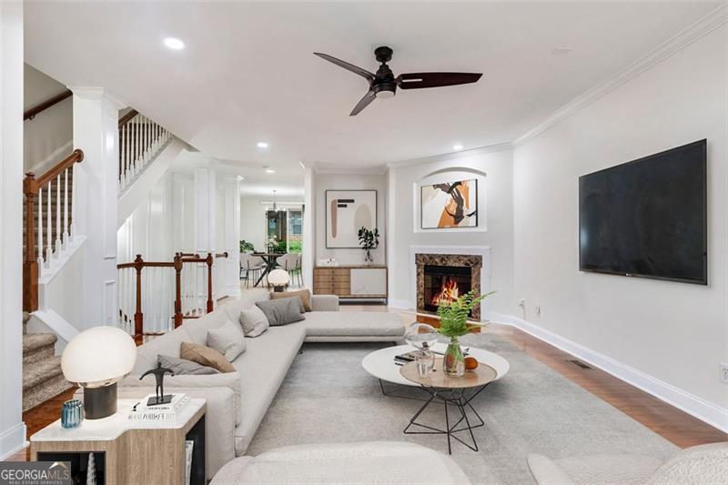 275 Blue Pointe CT