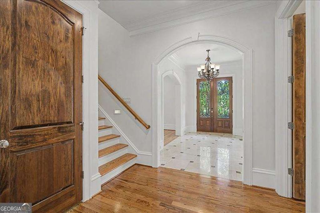 Photo of 3880 Stratford Walk Circle NE, Atlanta, GA 30342 (MLS # 10769065)