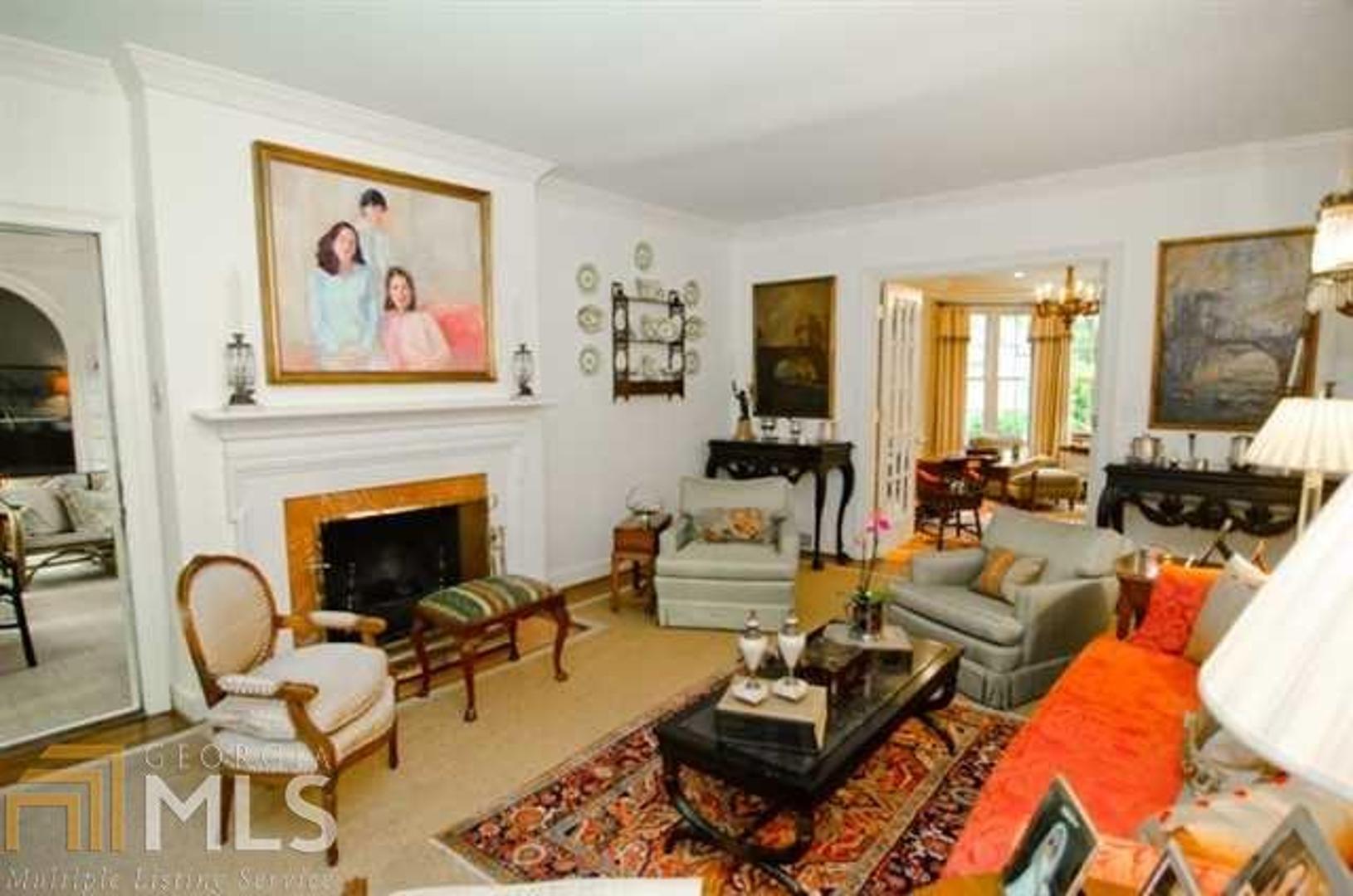 Haynes Manor - Residential