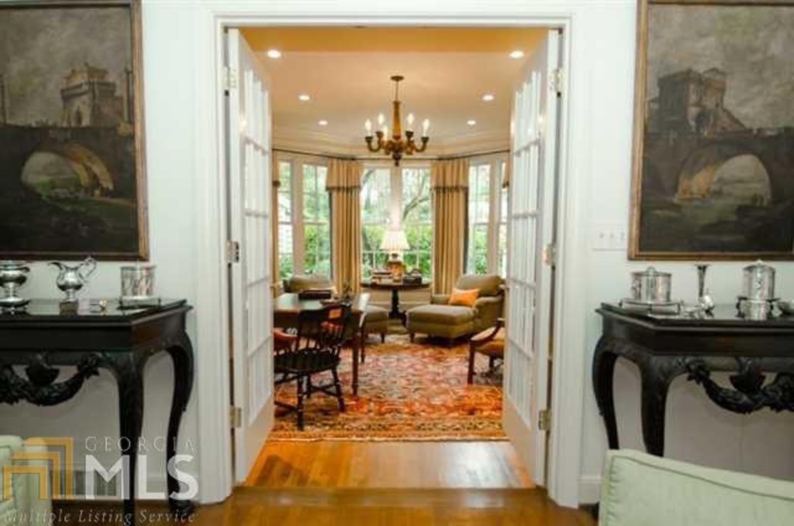 Haynes Manor - Residential