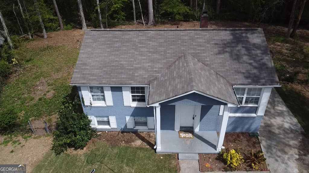 Photo of 8427 Fredericksburg Court, Jonesboro, GA 30238 (MLS # 10722036)