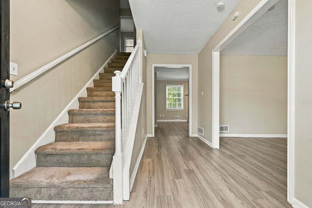 211 Pioneer TRL