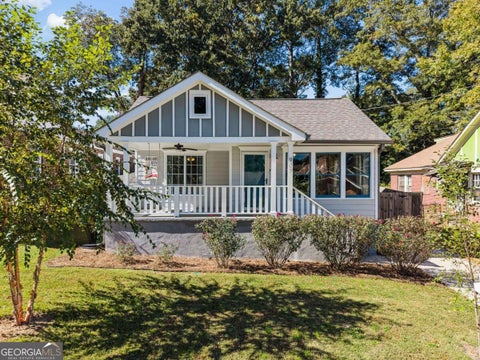 Photo of 907 Lawton Street SW, Atlanta, GA 30310 (MLS # 10881293)