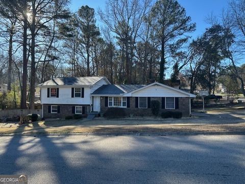 Photo of 6892 Maddox Road, Morrow, GA 30260 (MLS # 10674227)