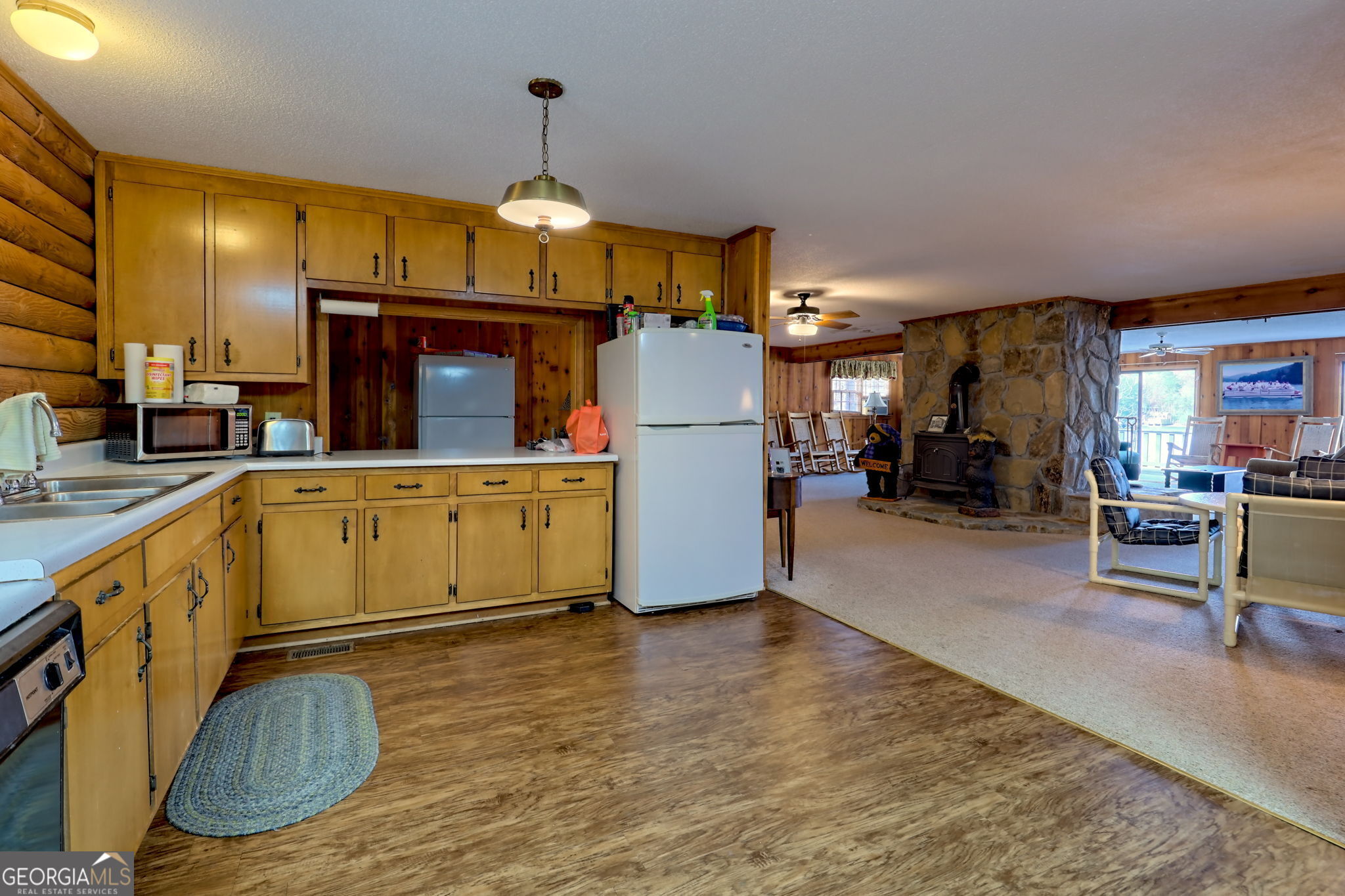 Tiger, Georgia 30576, United States, 4 Bedrooms Bedrooms, ,2 BathroomsBathrooms,Residential,Active,8137