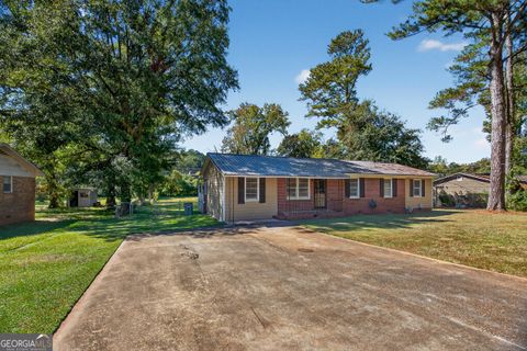 Photo of 114 Briarcliff Road, Lagrange, GA 30241 (MLS # 10626988)