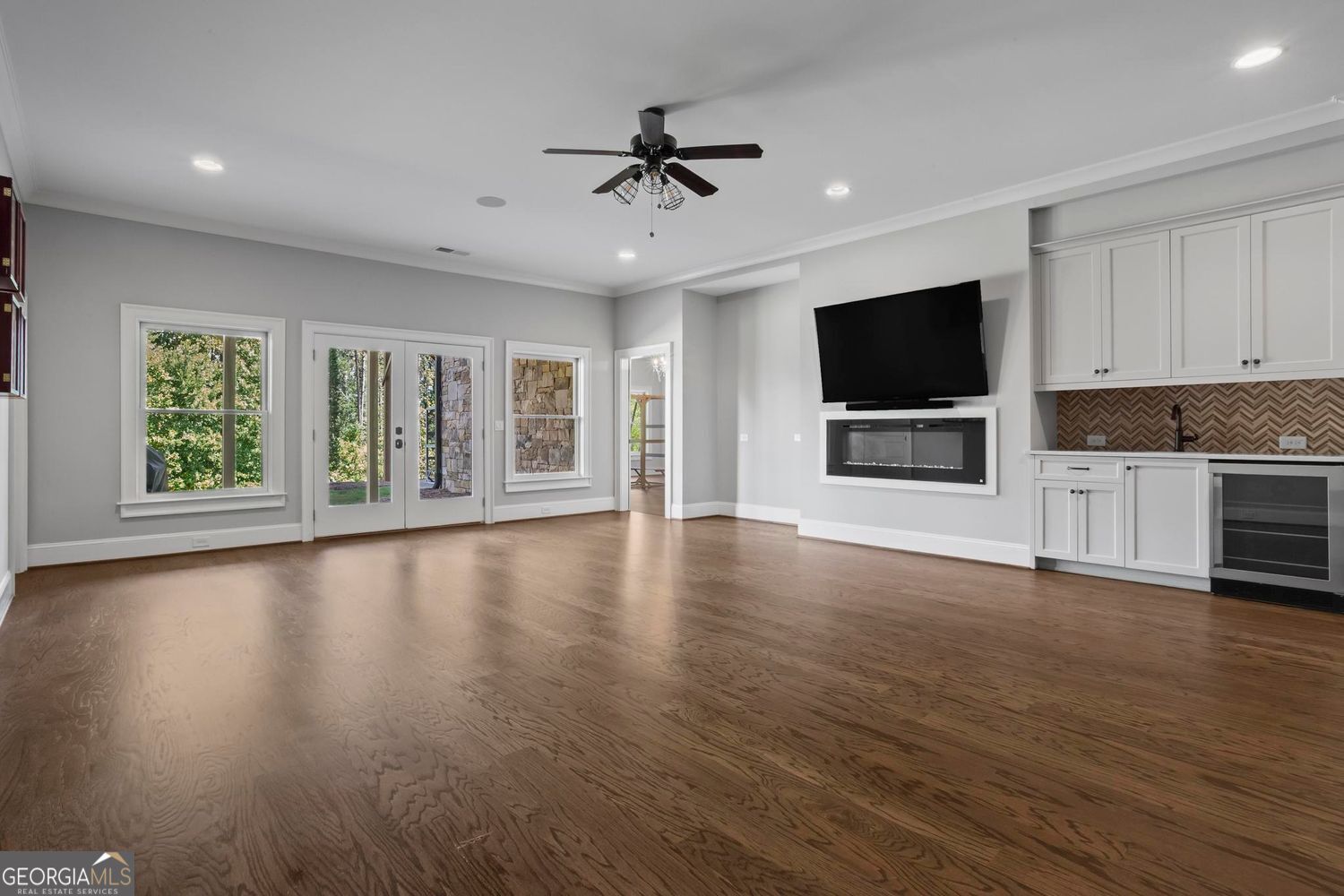 Cumming, Georgia 30041, United States, 5 Bedrooms Bedrooms, ,6 BathroomsBathrooms,Residential,Active,210702