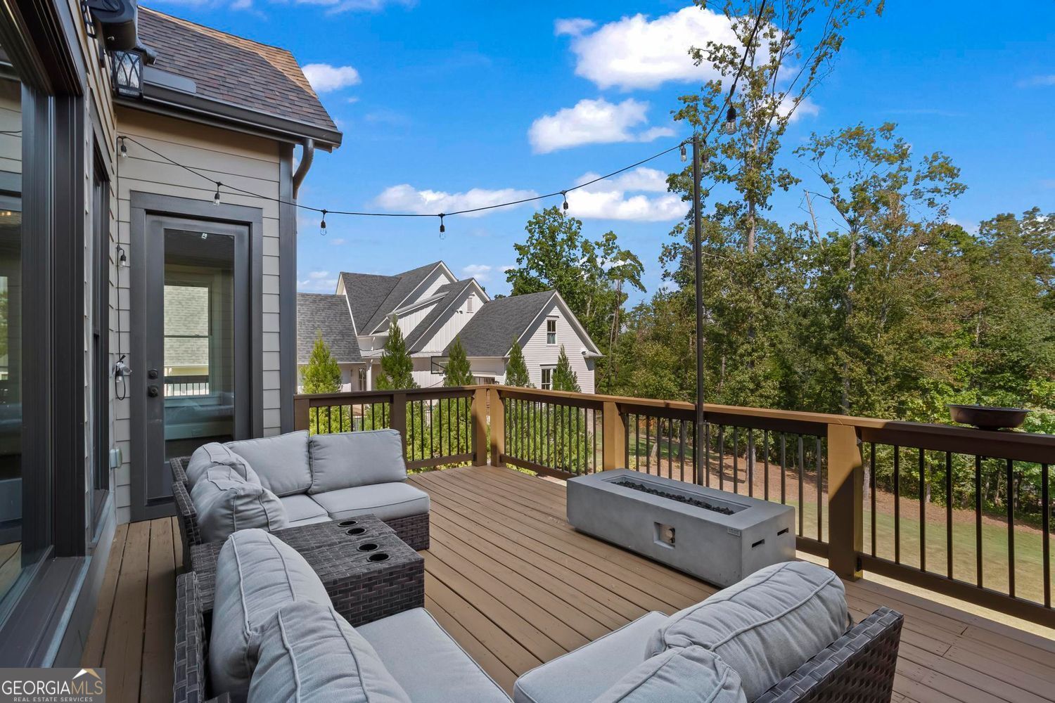 Cumming, Georgia 30041, United States, 5 Bedrooms Bedrooms, ,6 BathroomsBathrooms,Residential,Active,210702