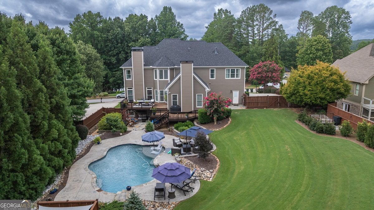 446 Lakeshore DR