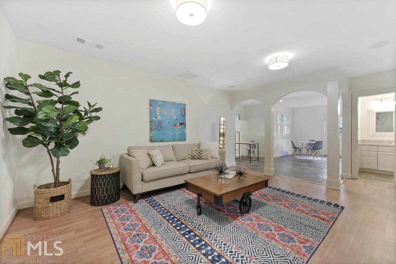 Woodland Hills - Residential