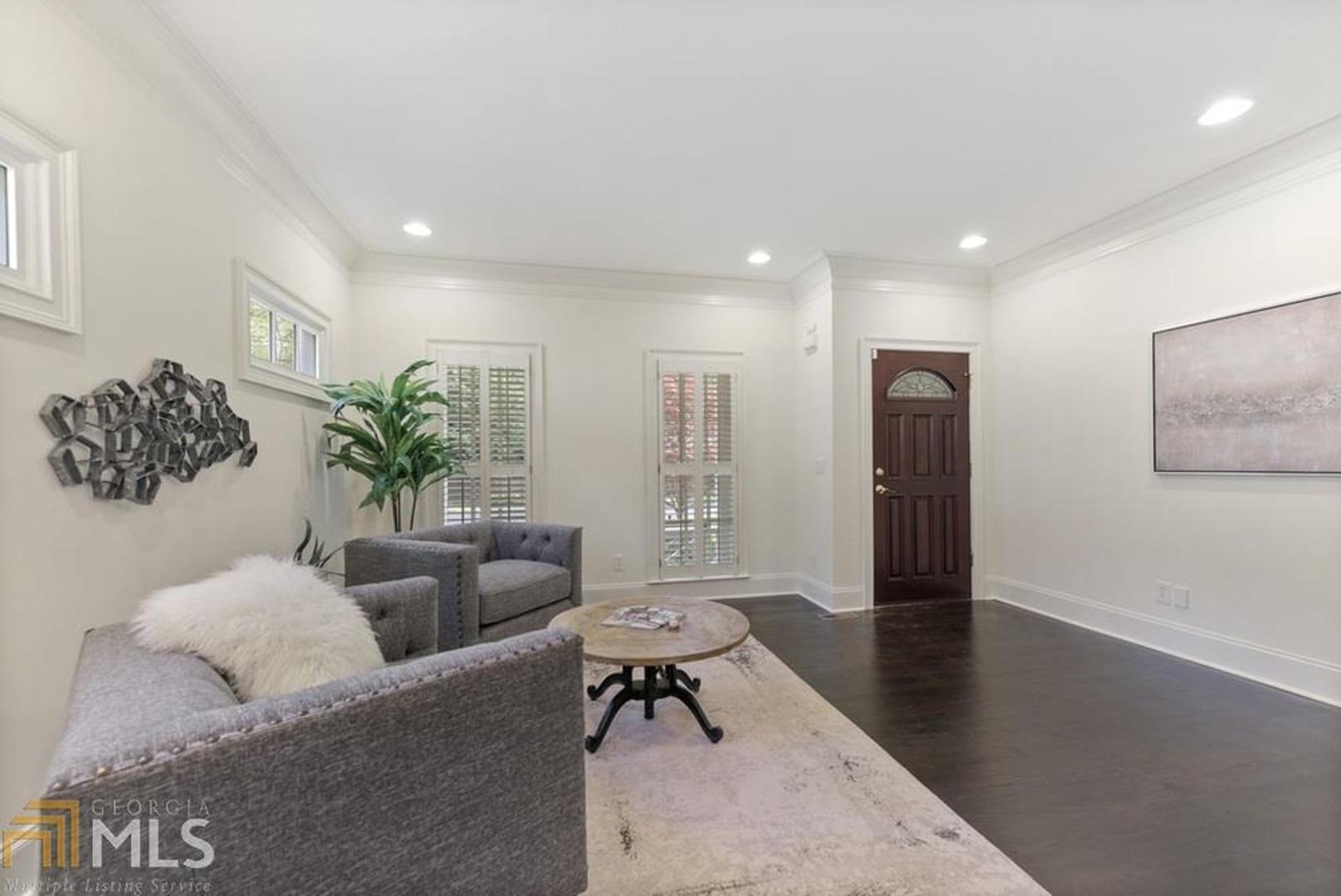 Woodland Hills - Residential