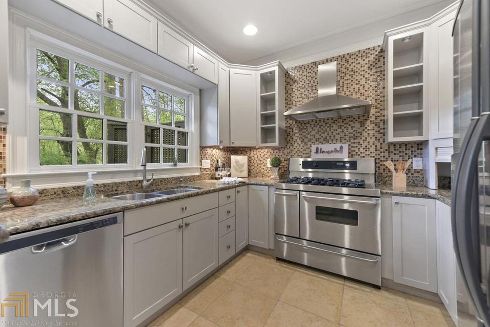 Woodland Hills - Residential