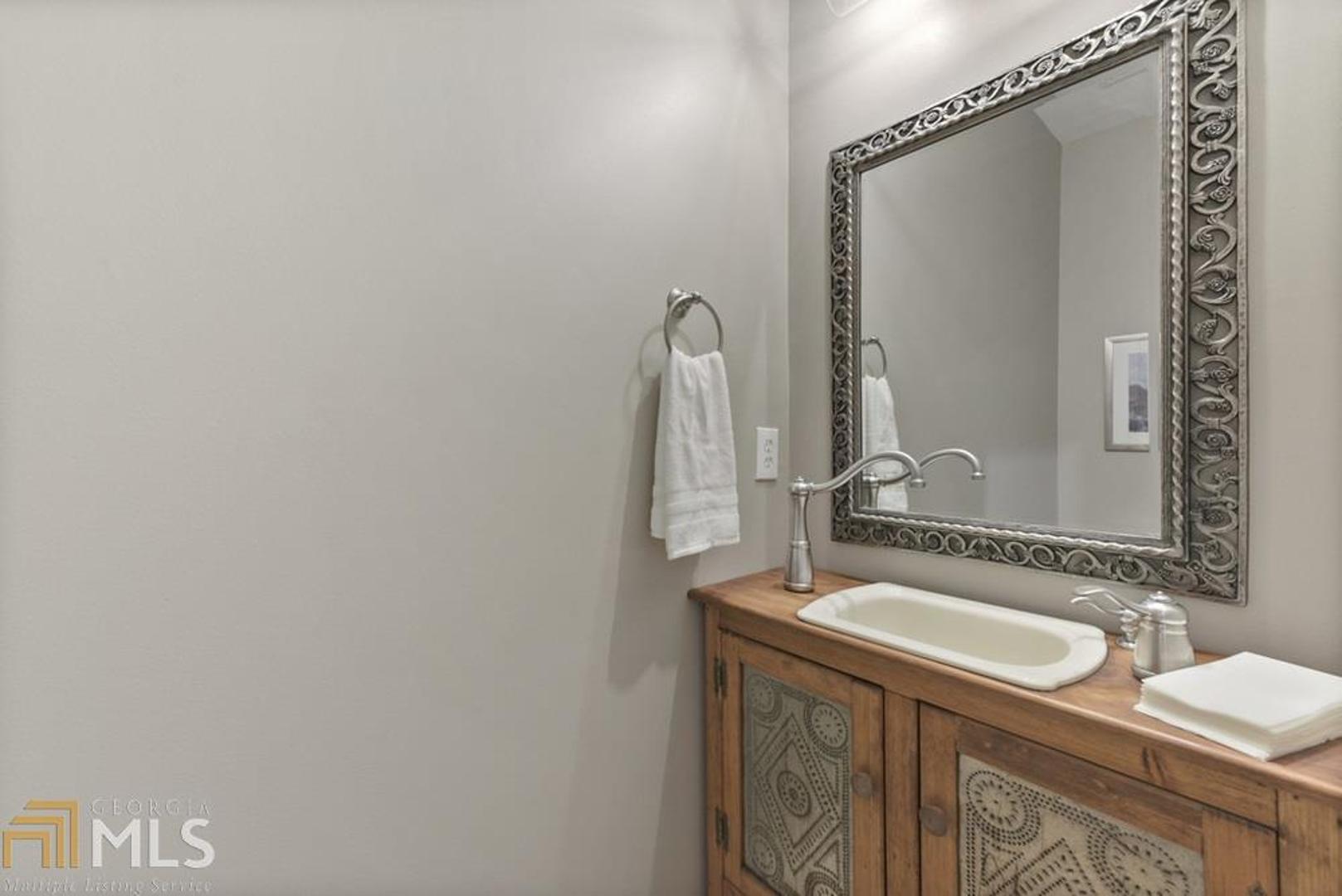 Woodland Hills - Residential