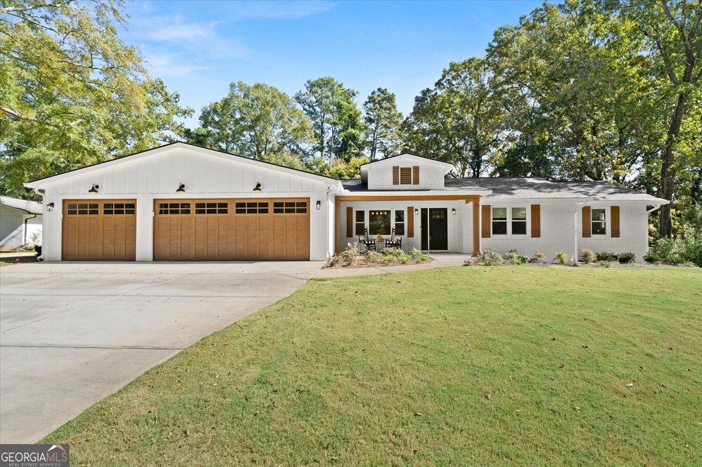 Photo of 4980 Forest Avenue NW, Acworth, GA 30101 (MLS # 10880560)