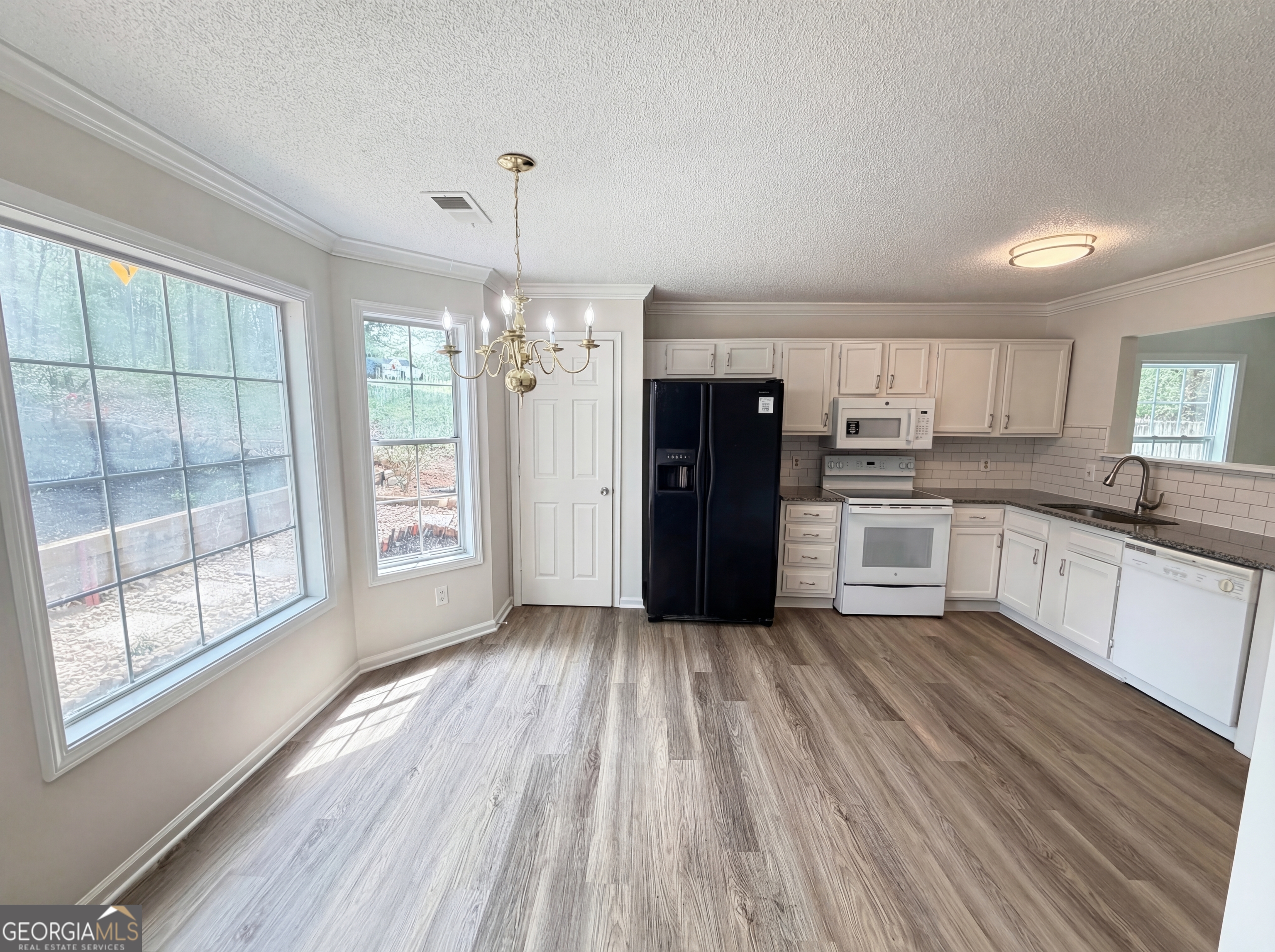 5073 Farm Valley DR NE