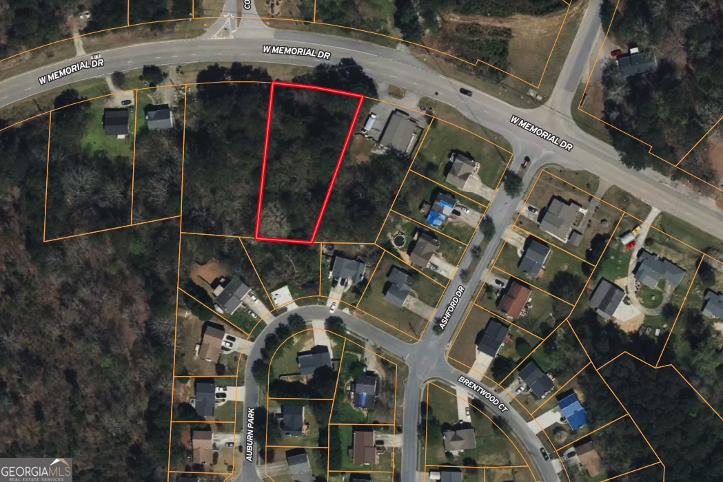 Great location for a homesite with a quiet setting near a developed neighborhood. No HOA. Near Dallas Ga and Hwy 278. Convenient access to both Hwy 278 and city of Dallas. Bordering neighborhoods are served by sewer.