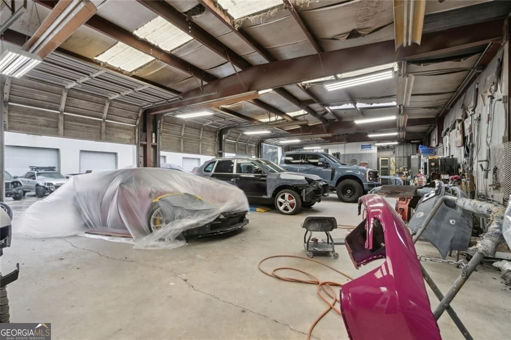 1875 Airport Industrial Park DR SE