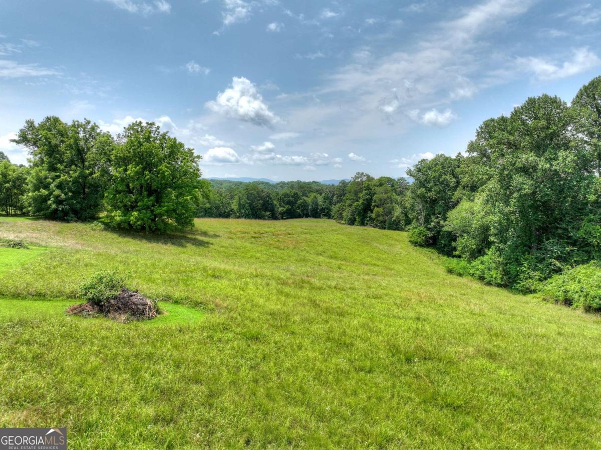 210 Lavista DR