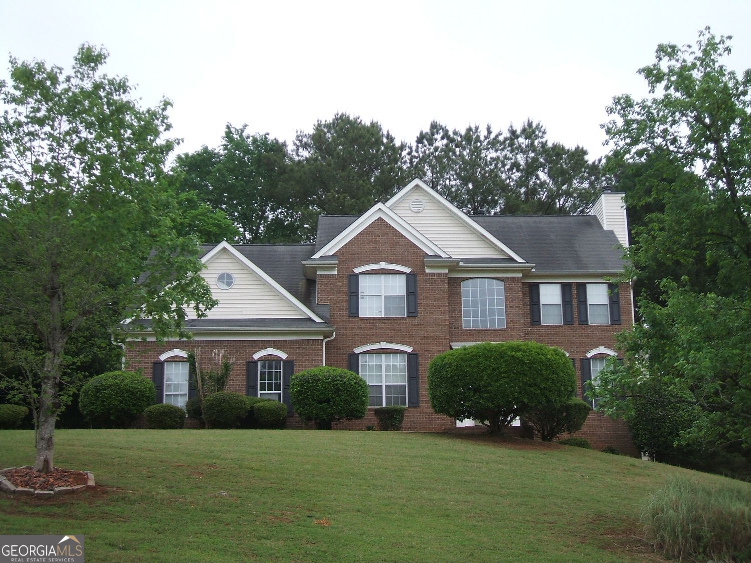 Exceptional home in popular Lakeside-on-Redwine, an active family-oriented neighborhood. Located in the award-winning Whitewater School District. 4 spacious bedrooms on the second floor. Freshly painted throughout. Beautifully finished basement. Ideal for teen or in-law suite. Highlights: Full bath, kitchen, washer and dryer hook ups. Private fenced yard. Huge deck. Pets considered on a case-by-case basis. ($200 of each month's rent is for yard maintenance.)