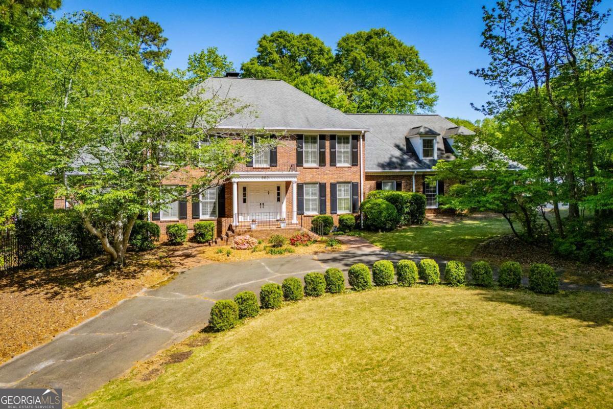 203 S Ole Hickory TRL