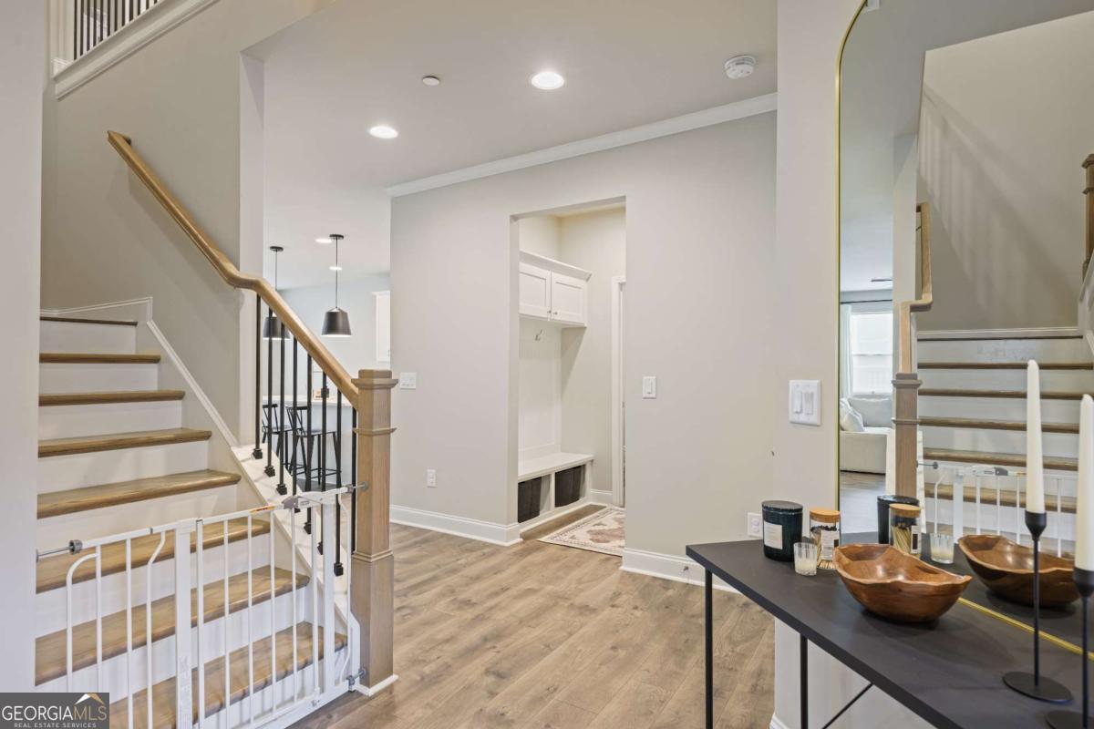 354 Hayden CIR