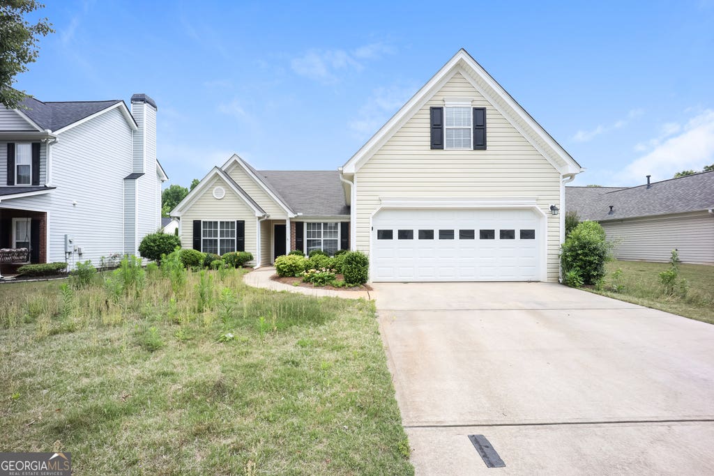 Photo of 413 Baldwin Court, Newnan, GA 30263 (MLS # 10809402)