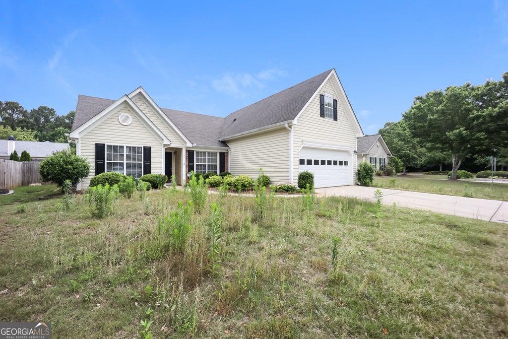 Photo of 413 Baldwin Court, Newnan, GA 30263 (MLS # 10809402)
