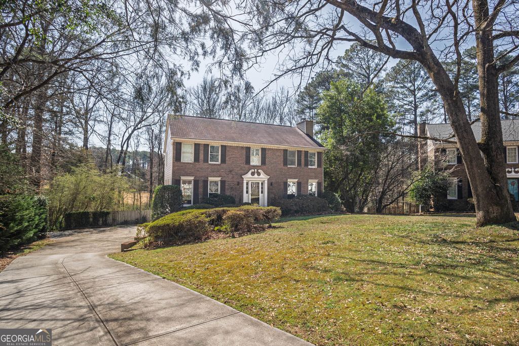 Photo of 1627 Red Fox Run SW, Lilburn, GA 30047 (MLS # 10701345)