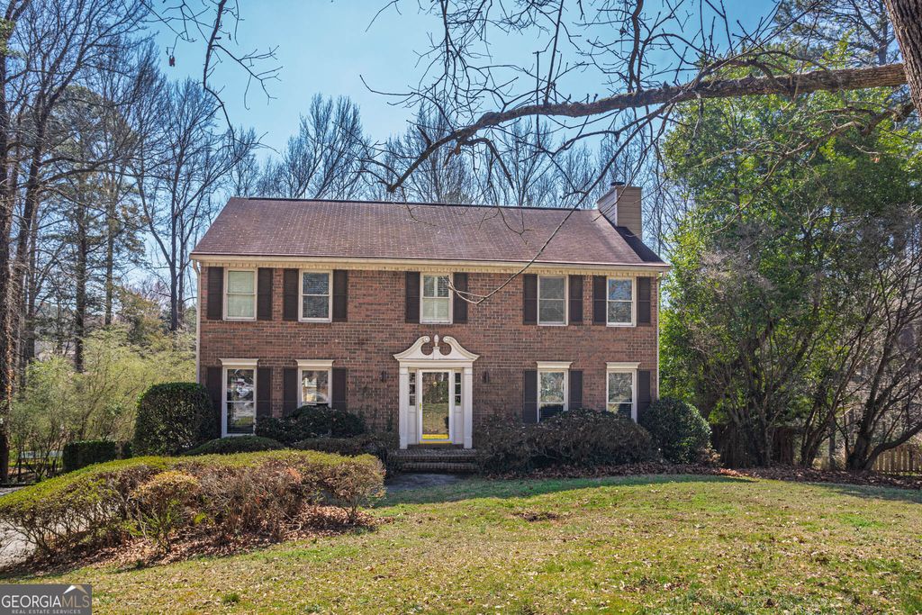 Photo of 1627 Red Fox Run SW, Lilburn, GA 30047 (MLS # 10701345)