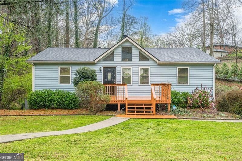 Photo of 549 Pineland Circle SW, Mableton, GA 30126 (MLS # 10873304)