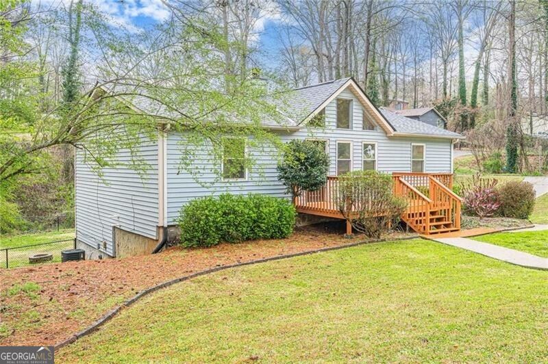 Photo of 549 Pineland Circle SW, Mableton, GA 30126 (MLS # 10873304)