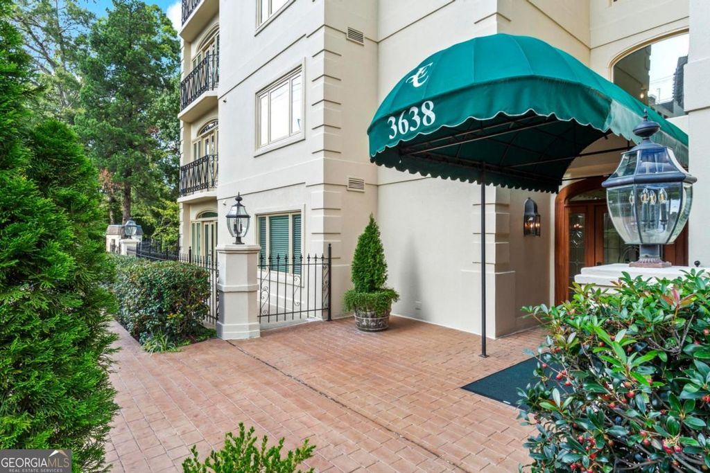 Photo of 3638 Peachtree Road NE #306, Atlanta, GA 30319 (MLS # 10736880)