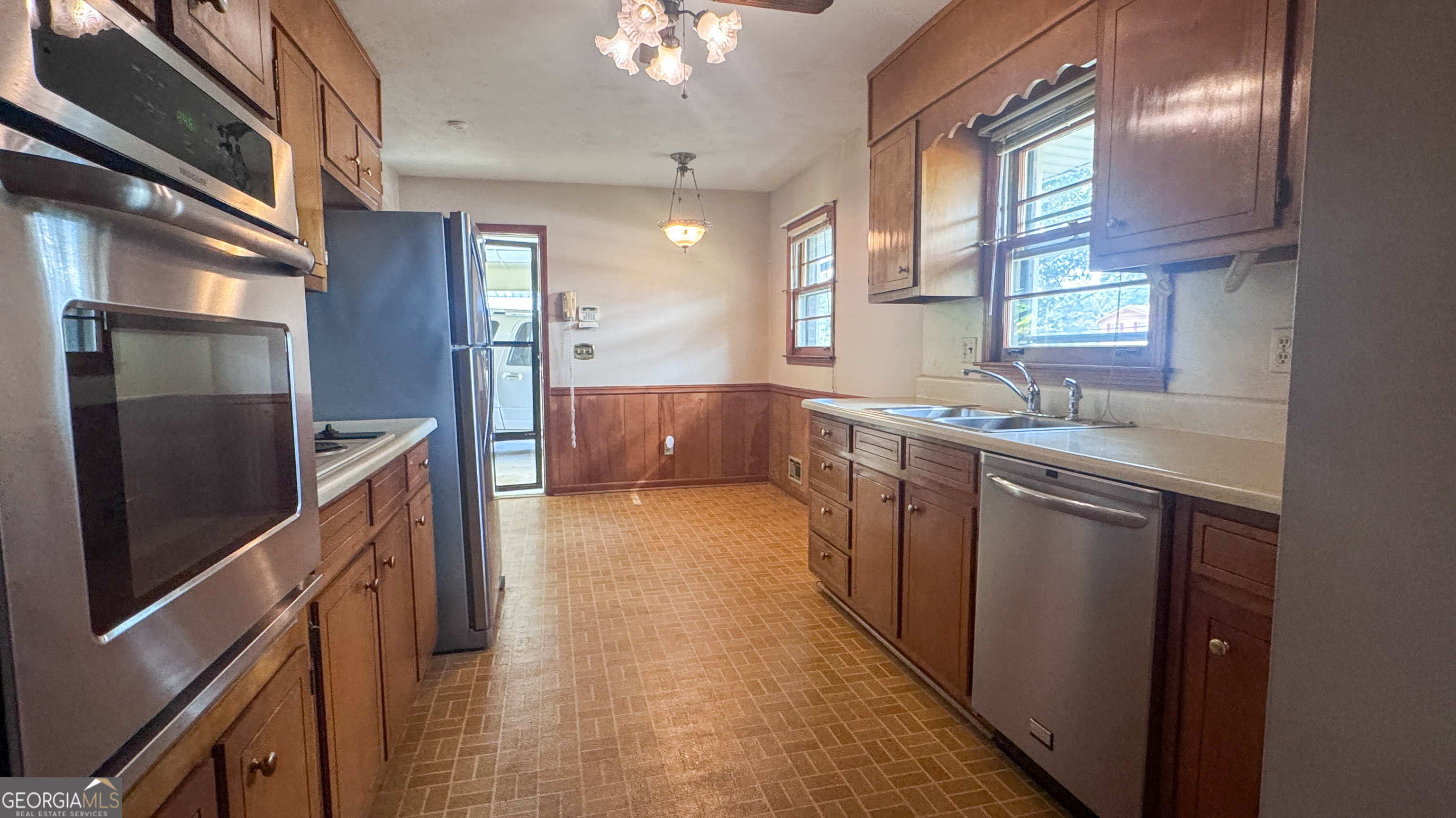 87 Church RD SE