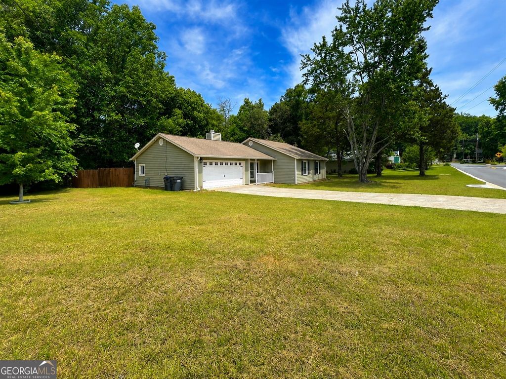 Photo of 1460 Brays Mill Trace, Lawrenceville, GA 30044 (MLS # 10763414)