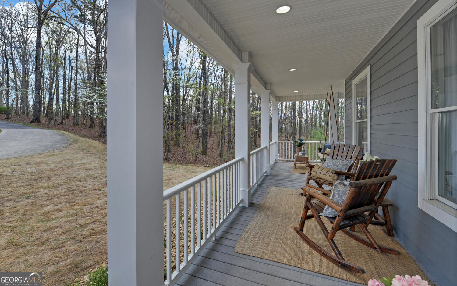 375 Ridgewood RD