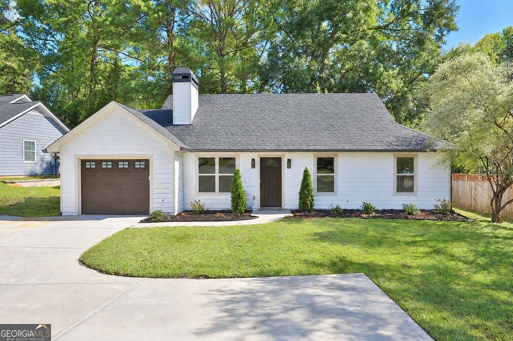 Photo of 144 Long Leaf, Peachtree City, GA 30269 (MLS # 10876796)