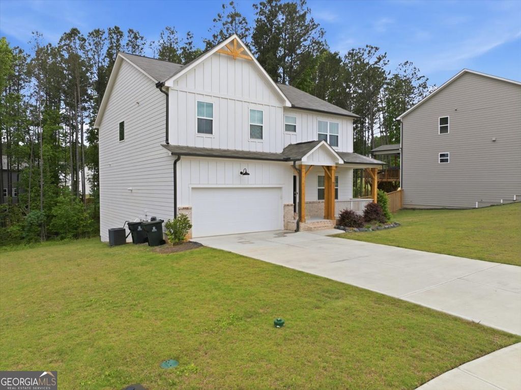 Photo of 136 Ledgemont Way, Acworth, GA 30101 (MLS # 10764410)