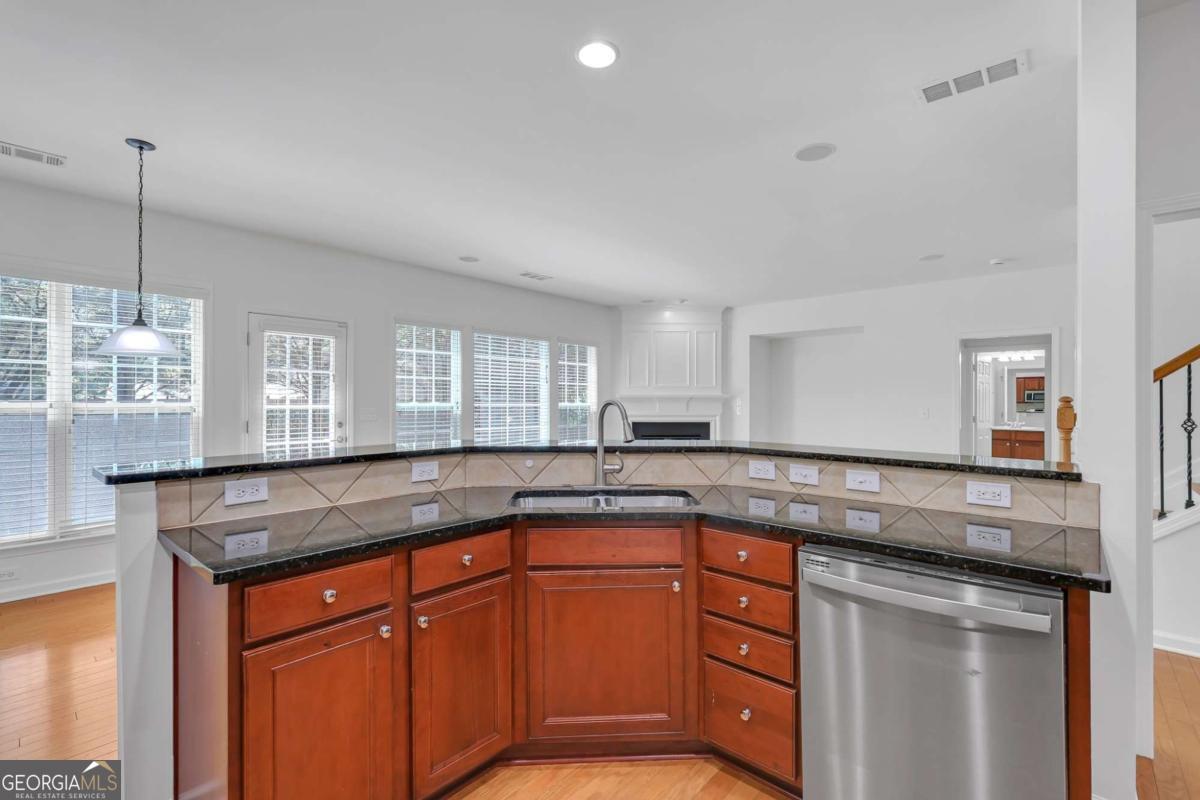 5608 Avonley Creek DR