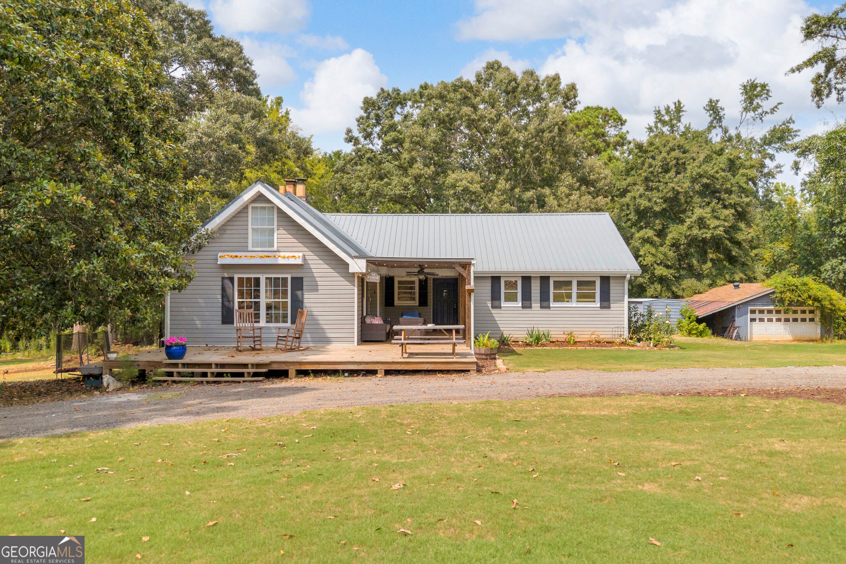 4499 Parkwood RD