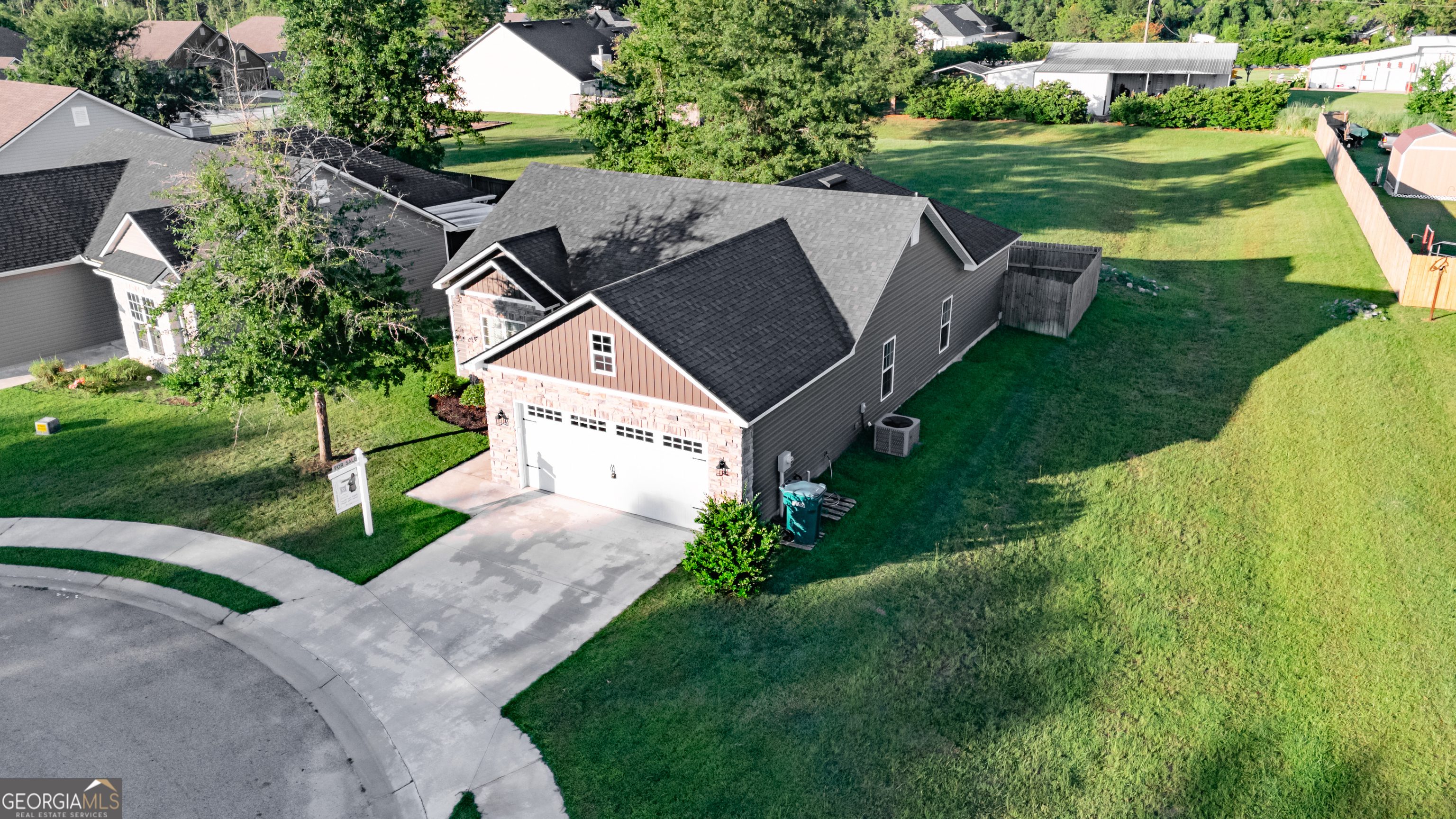 3893 Zaun CIR