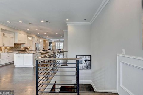 listing image 80