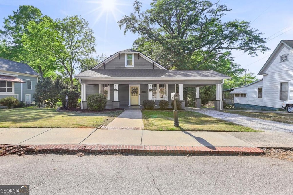 Photo of 201 Oak Street, Hogansville, GA 30230 (MLS # 10839739)
